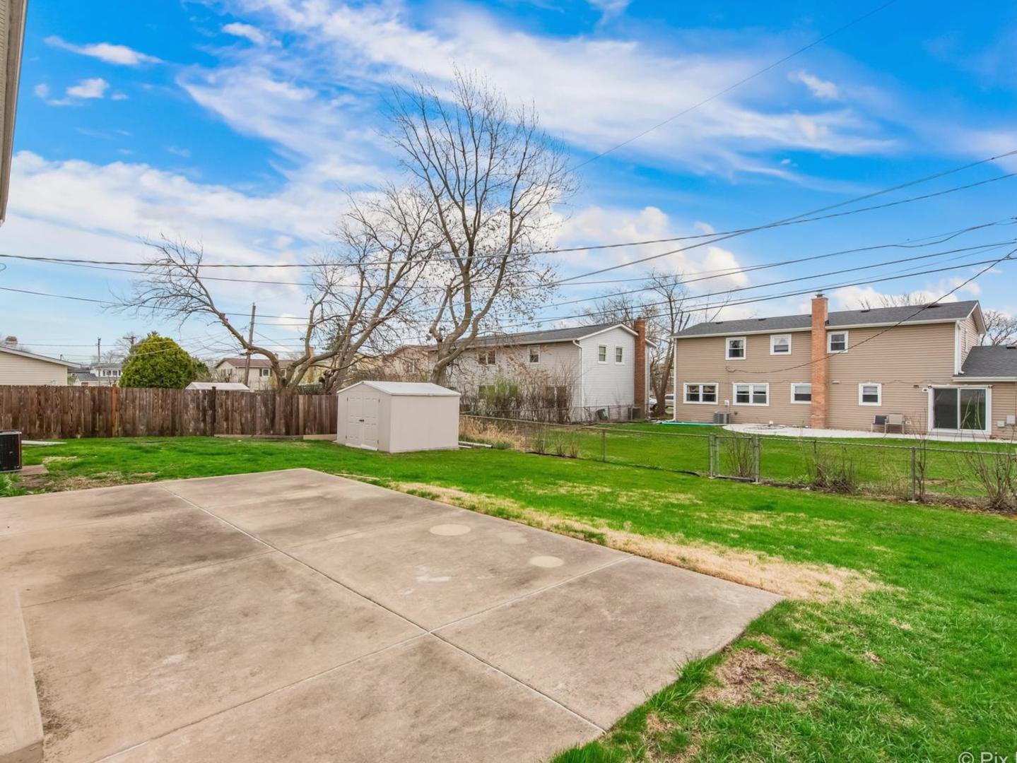 1809 W Locust Lane