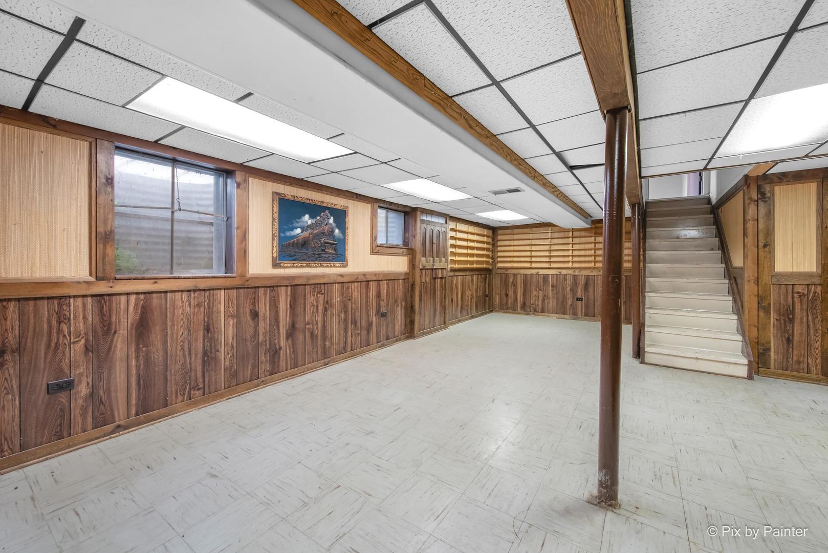 1809 W Locust Lane