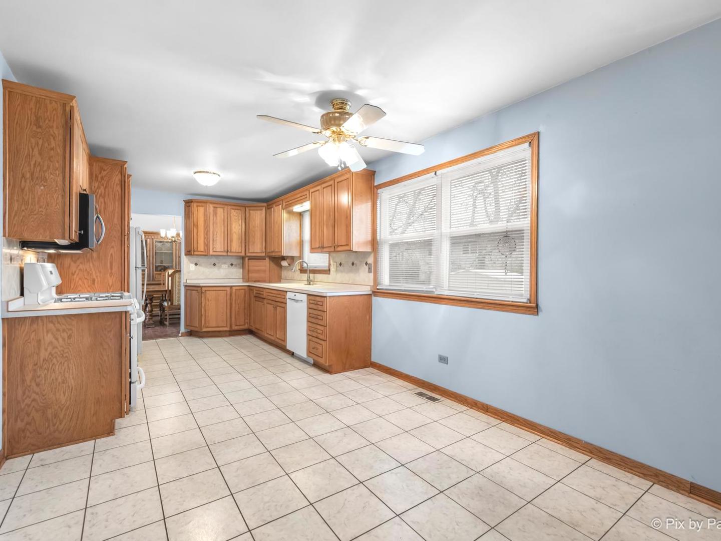 1809 W Locust Lane