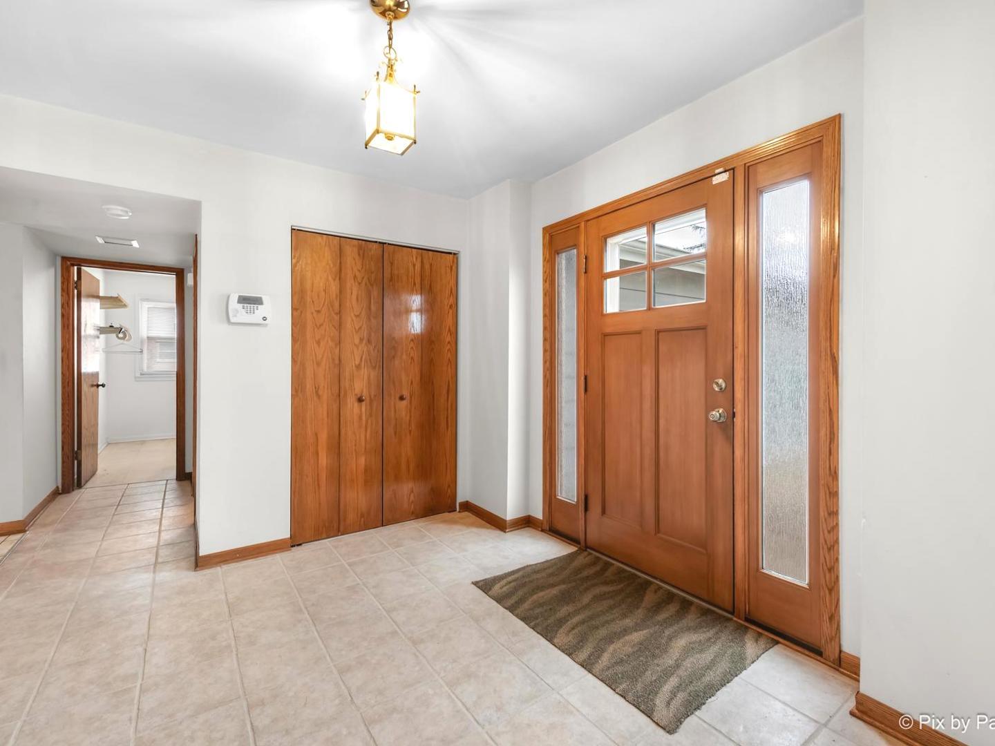 1809 W Locust Lane