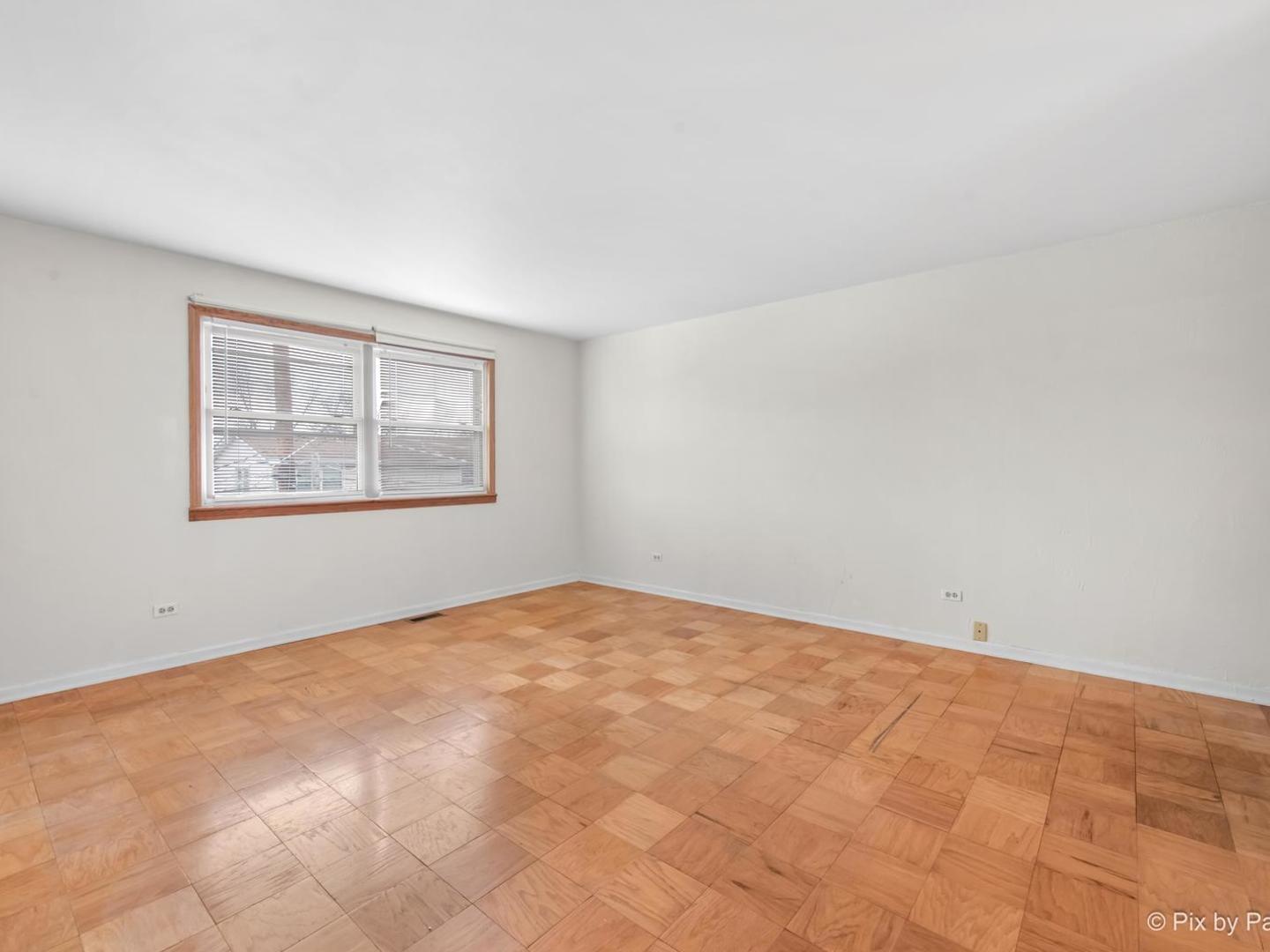1809 W Locust Lane