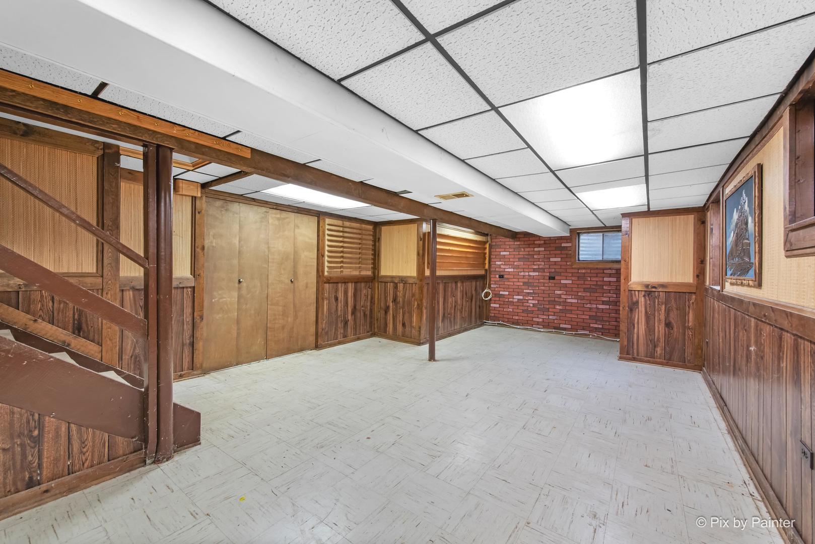 1809 W Locust Lane