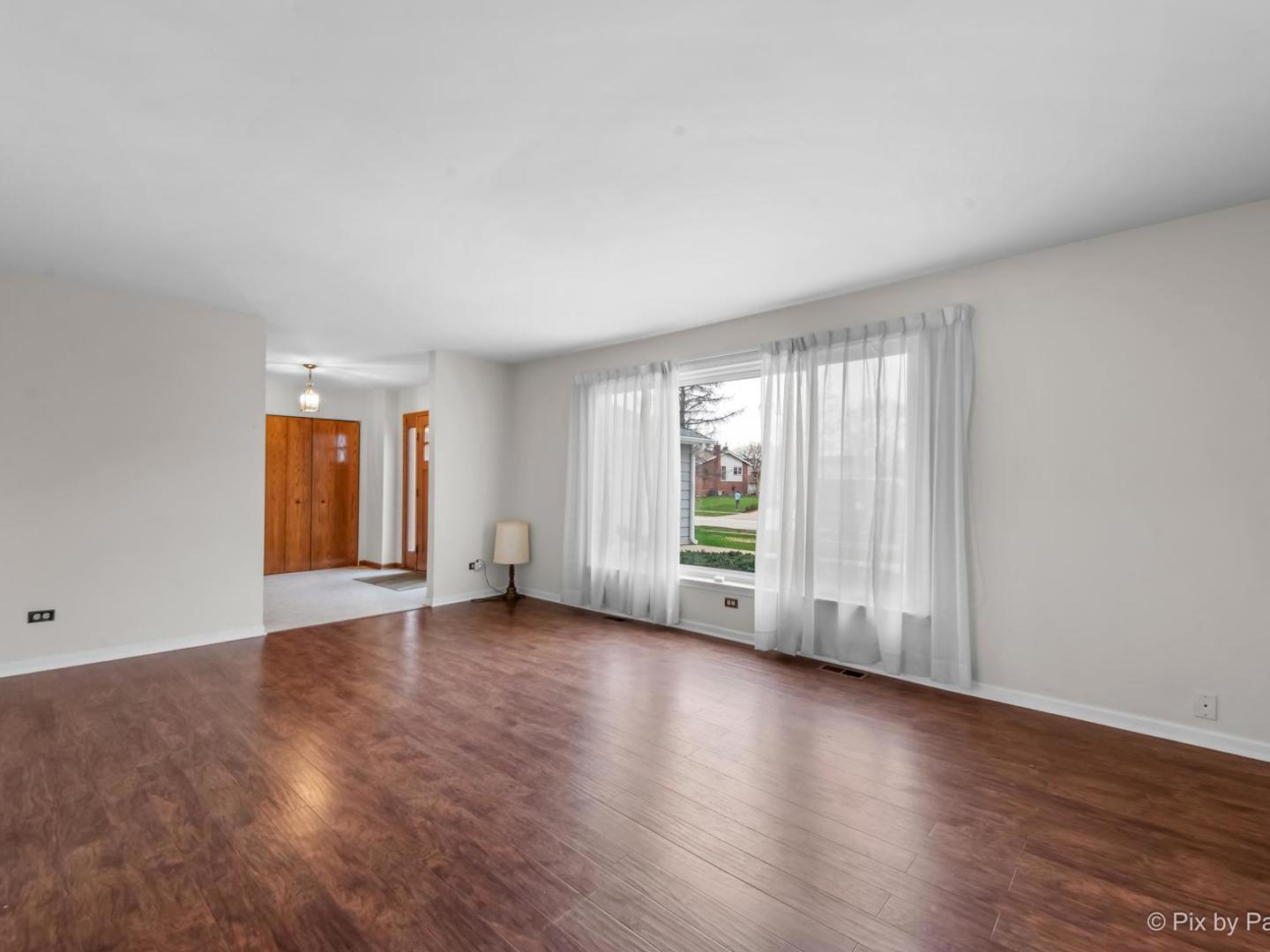 1809 W Locust Lane