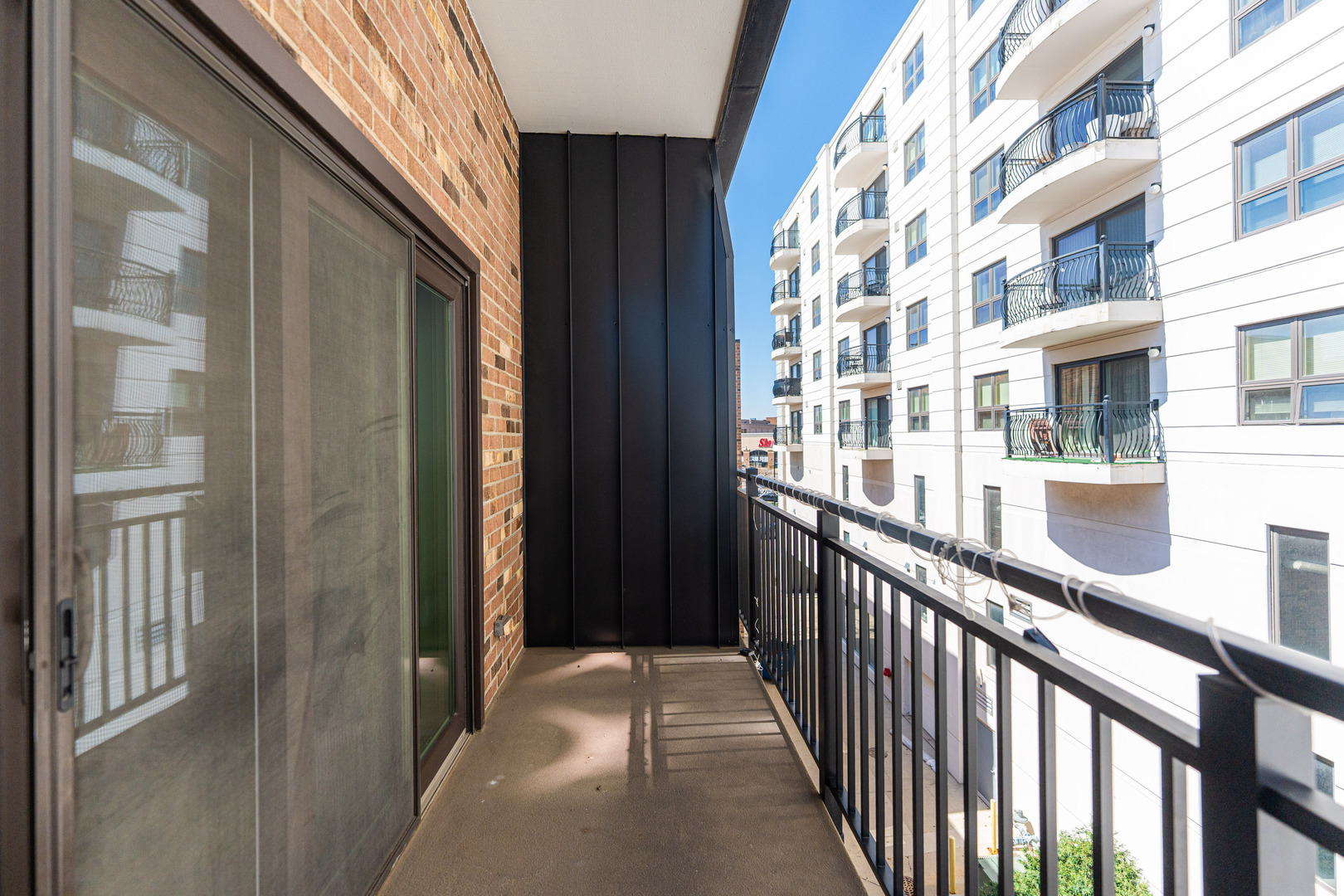 603 S River Road Unit: 3E