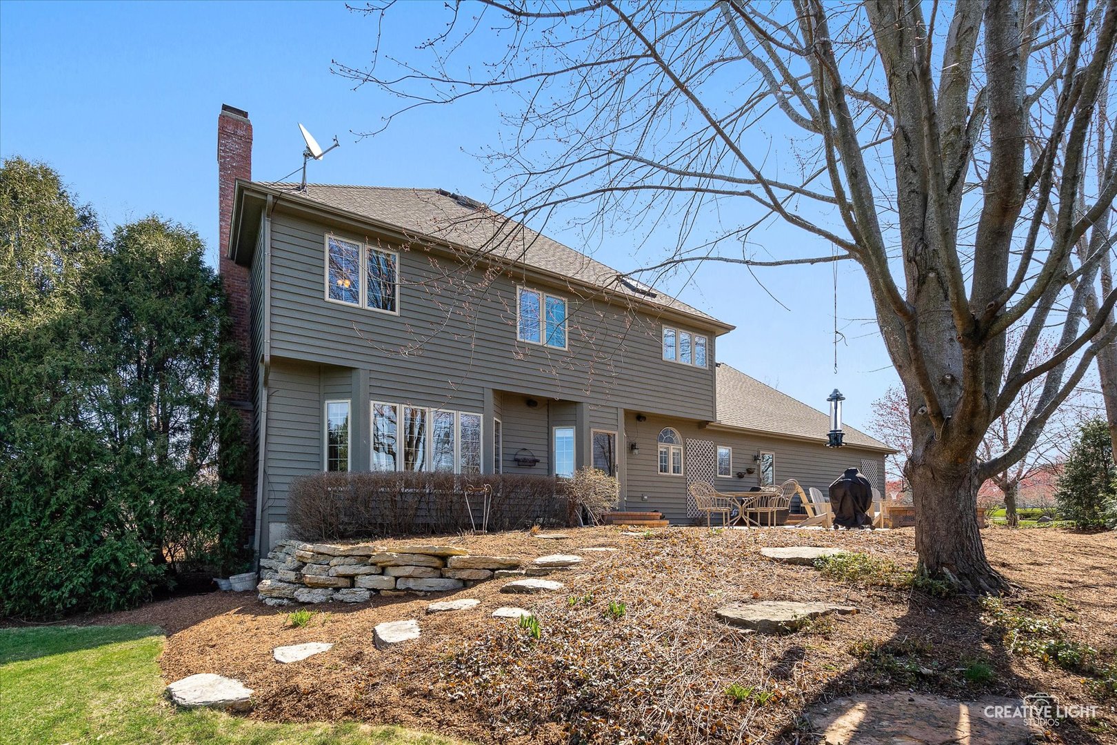 4N124 Henry Wadsworth Longfellow Place