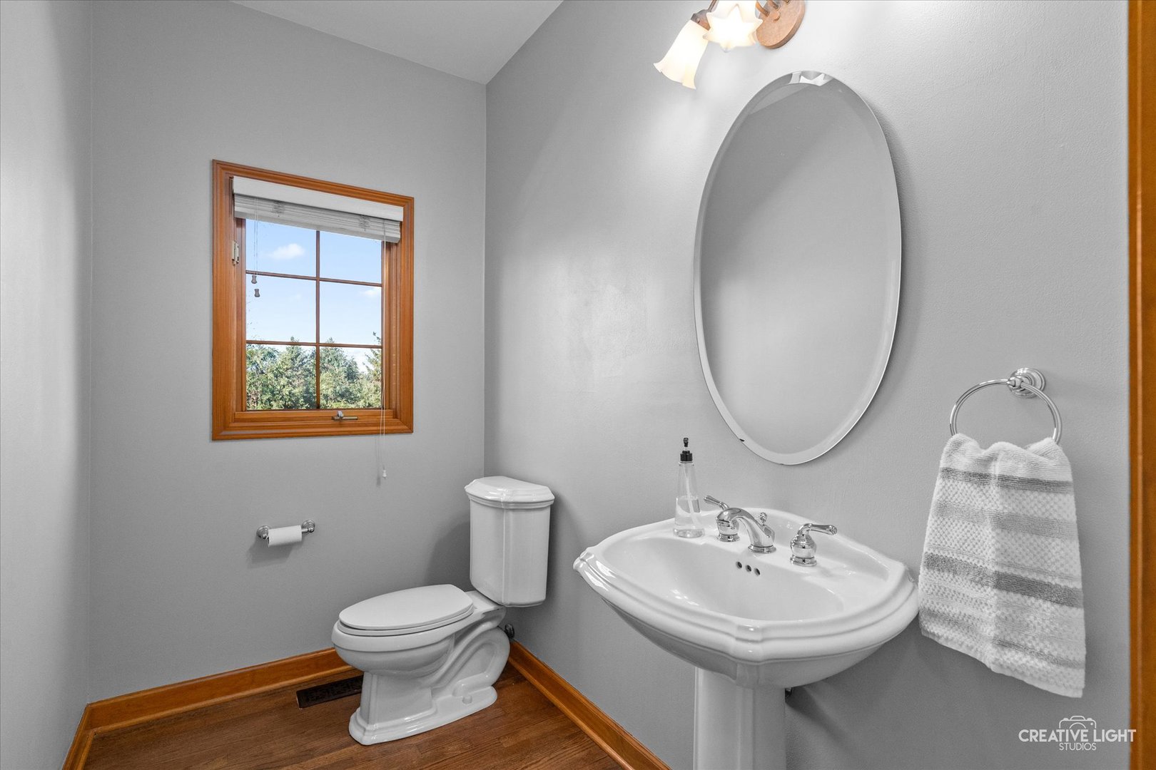 4N124 Henry Wadsworth Longfellow Place