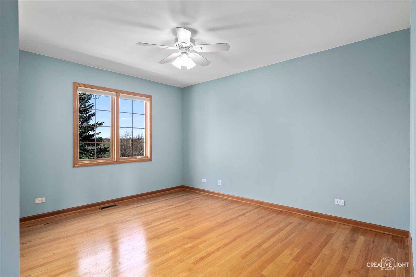 4N124 Henry Wadsworth Longfellow Place