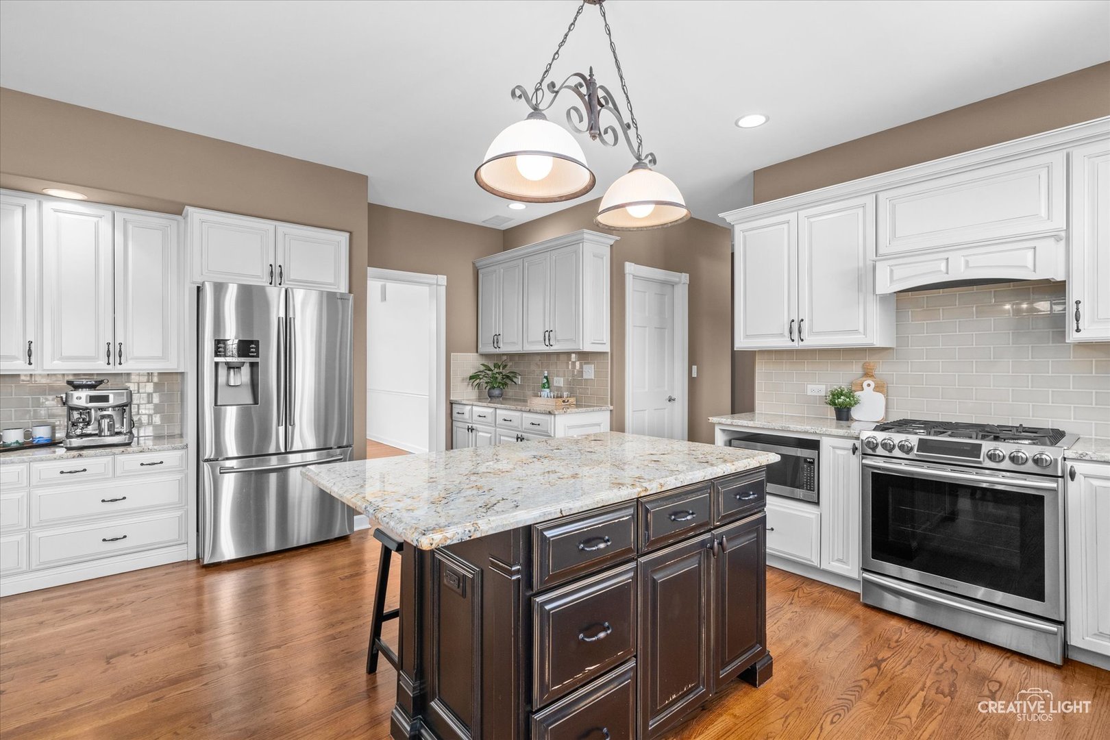 4N124 Henry Wadsworth Longfellow Place