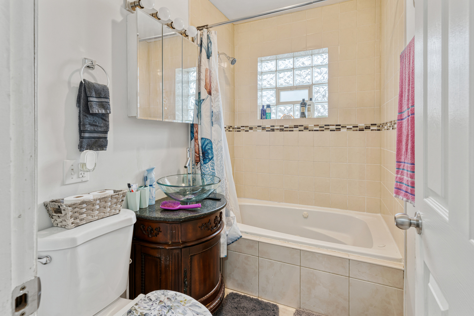 7600 S Euclid Avenue