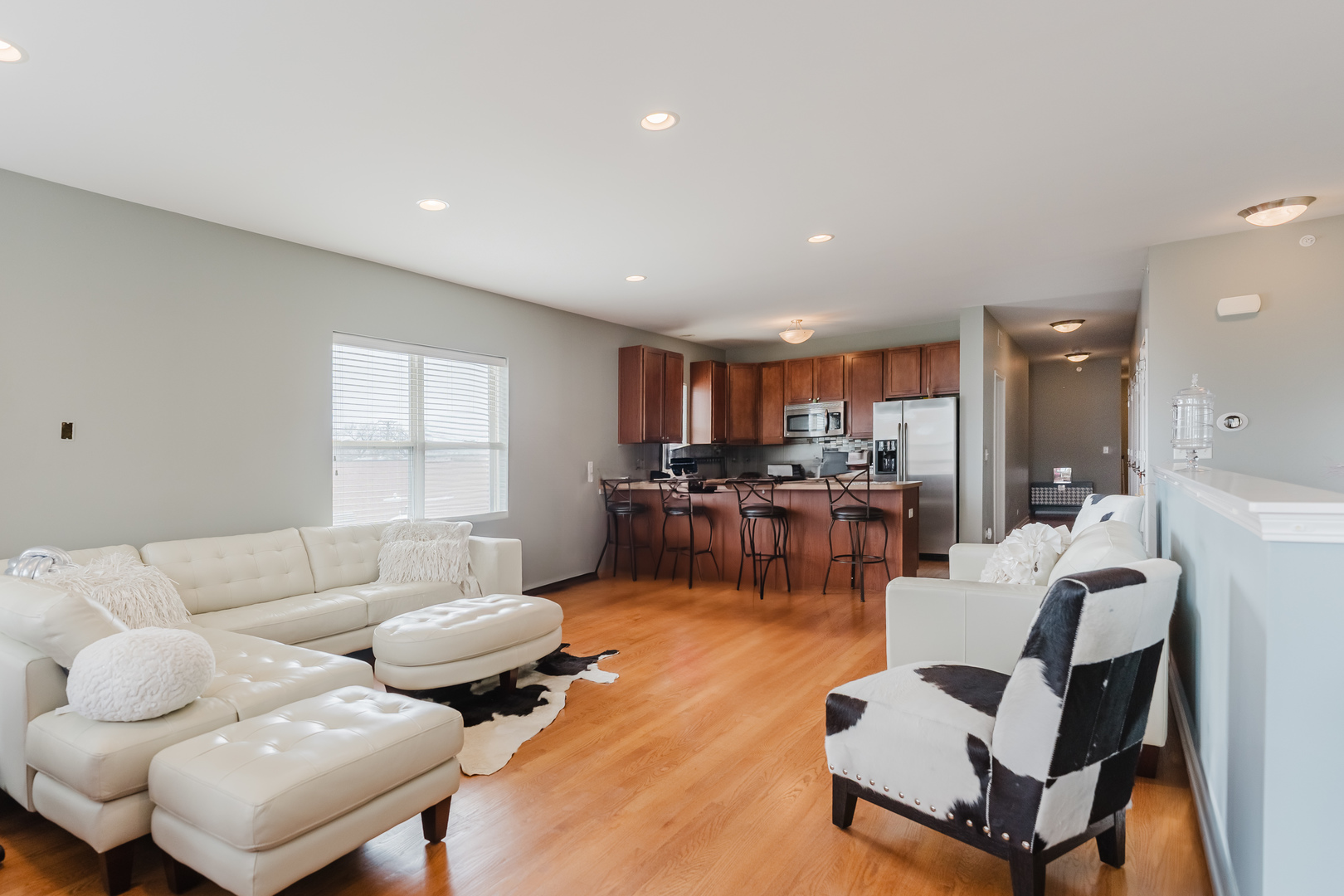 1838 N Lockwood Avenue Unit: B