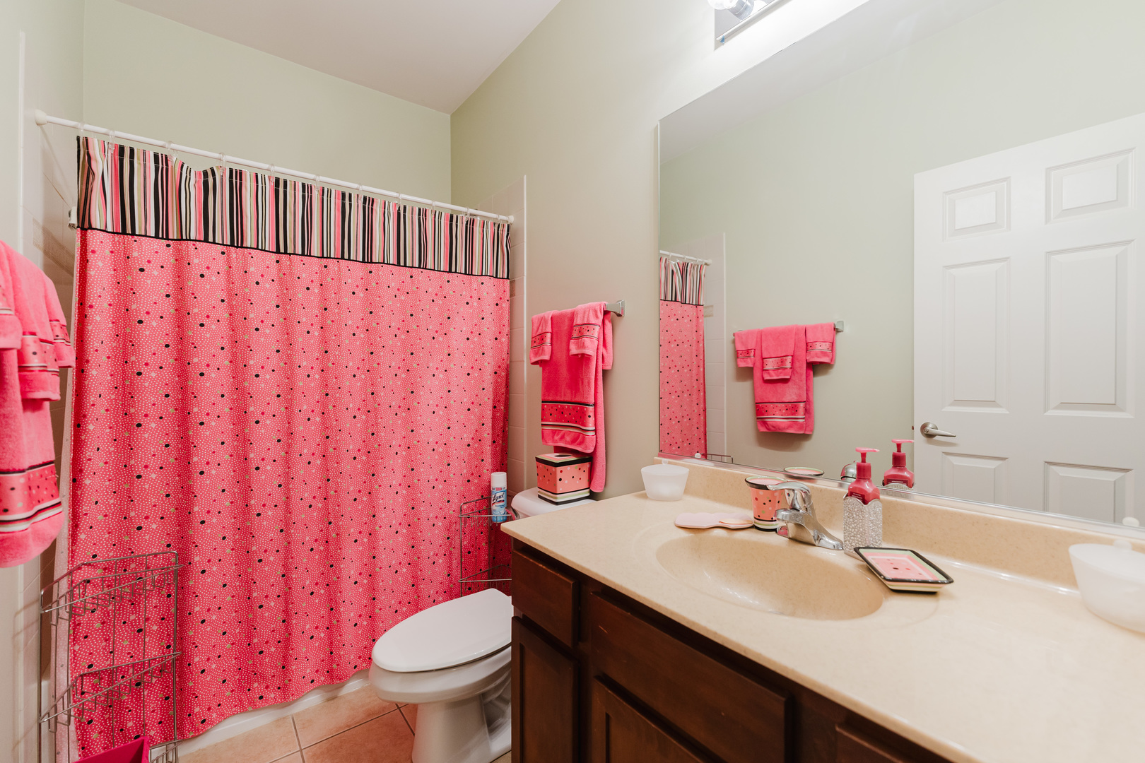 1838 N Lockwood Avenue Unit: B