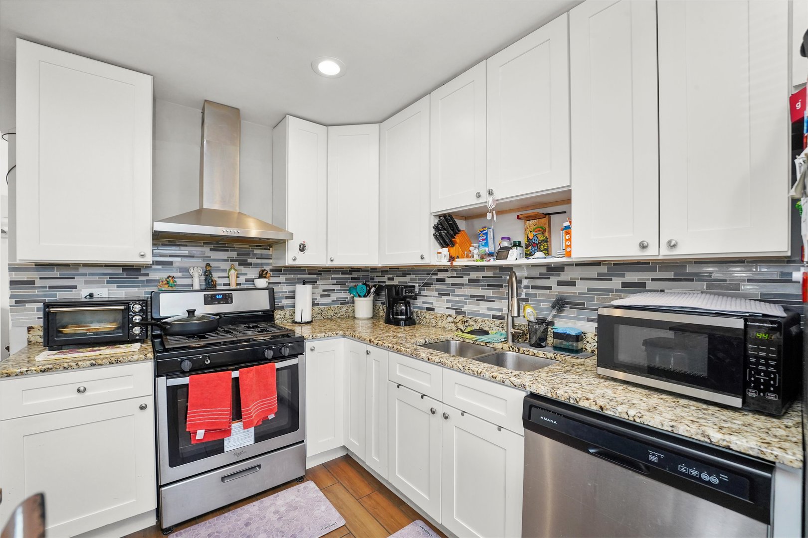 6730 Valley View Road