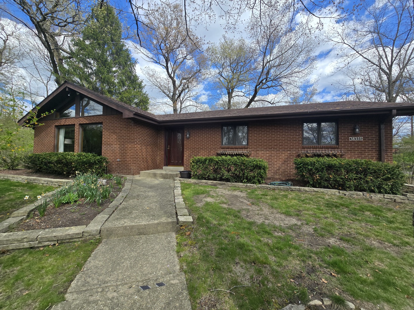 38355 N Chicago Avenue