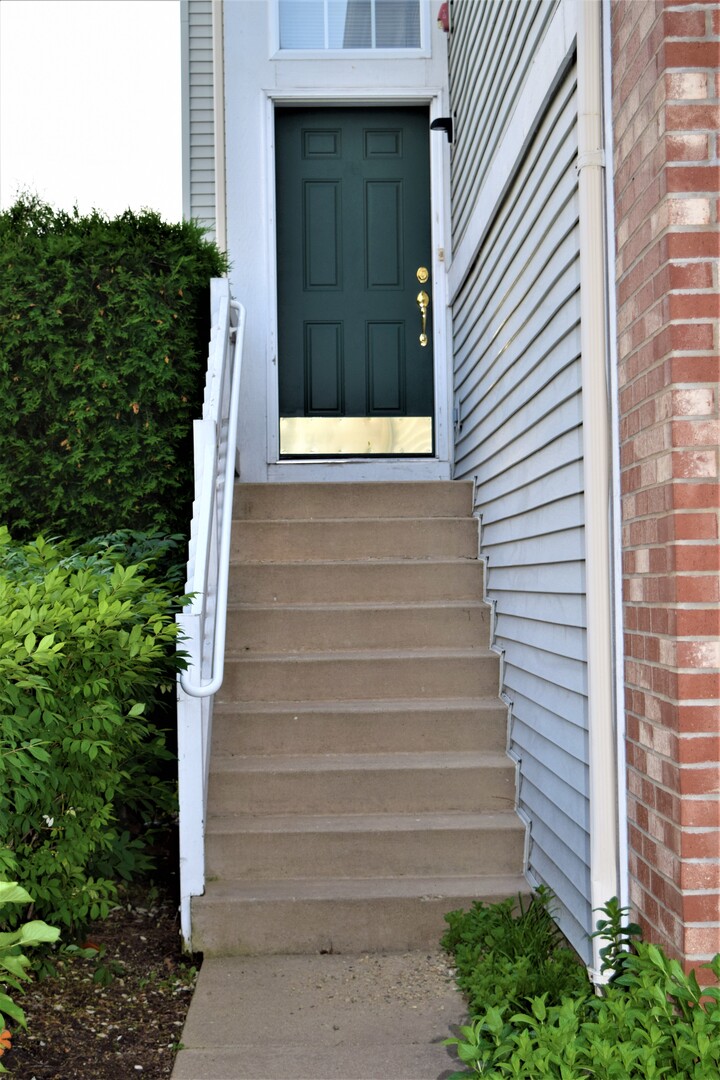 723 Stuarts Drive Unit: 723