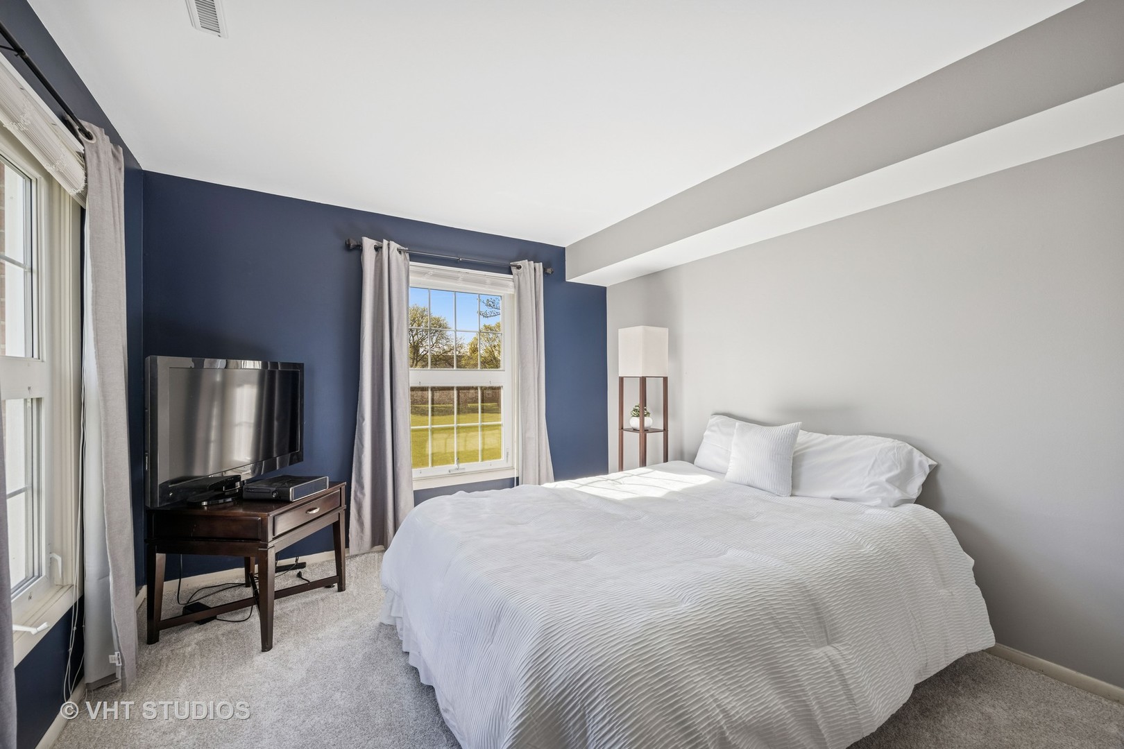 530 Devonshire Lane Unit: 12