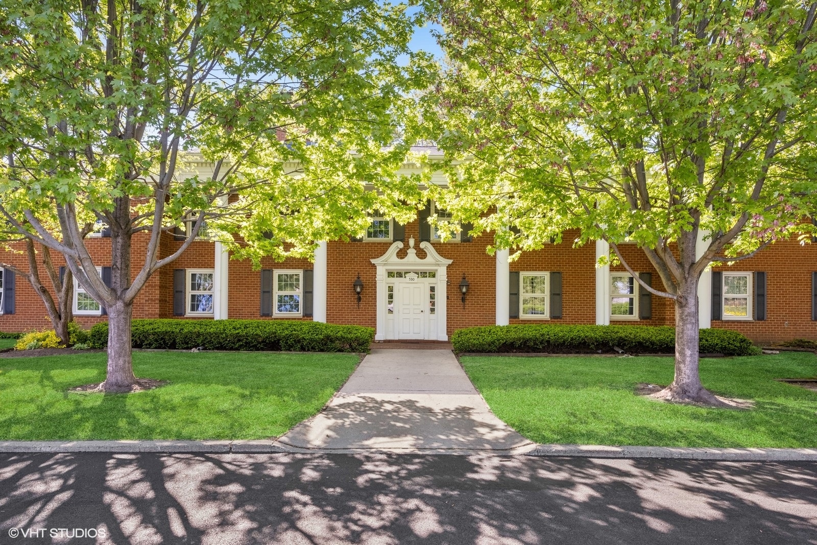 530 Devonshire Lane Unit: 12