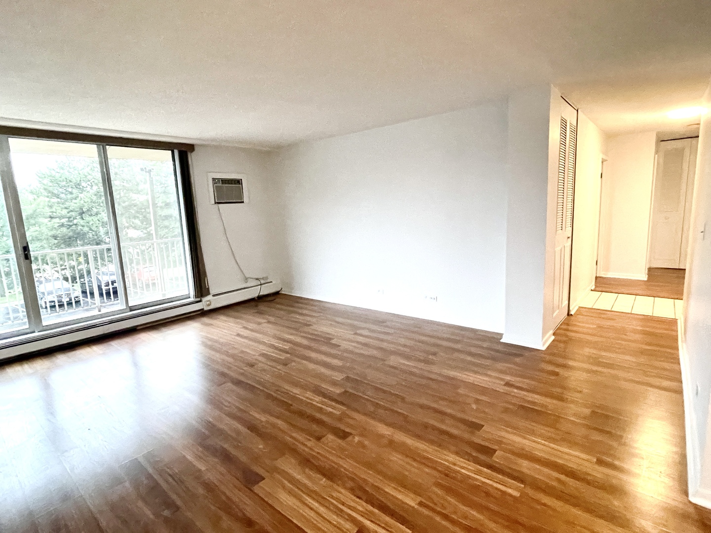 2201 S Highland Avenue Unit: 2J