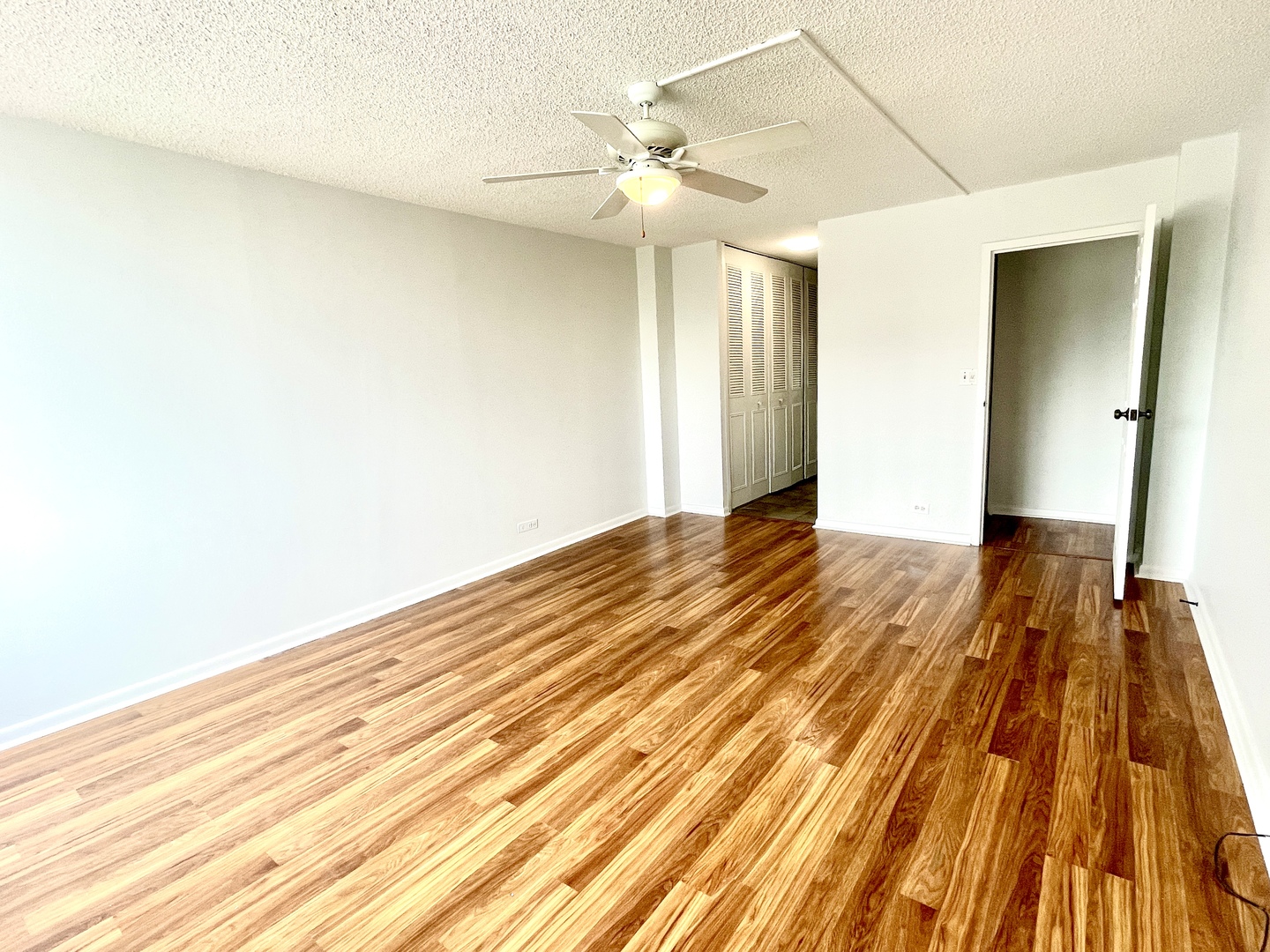 2201 S Highland Avenue Unit: 2J