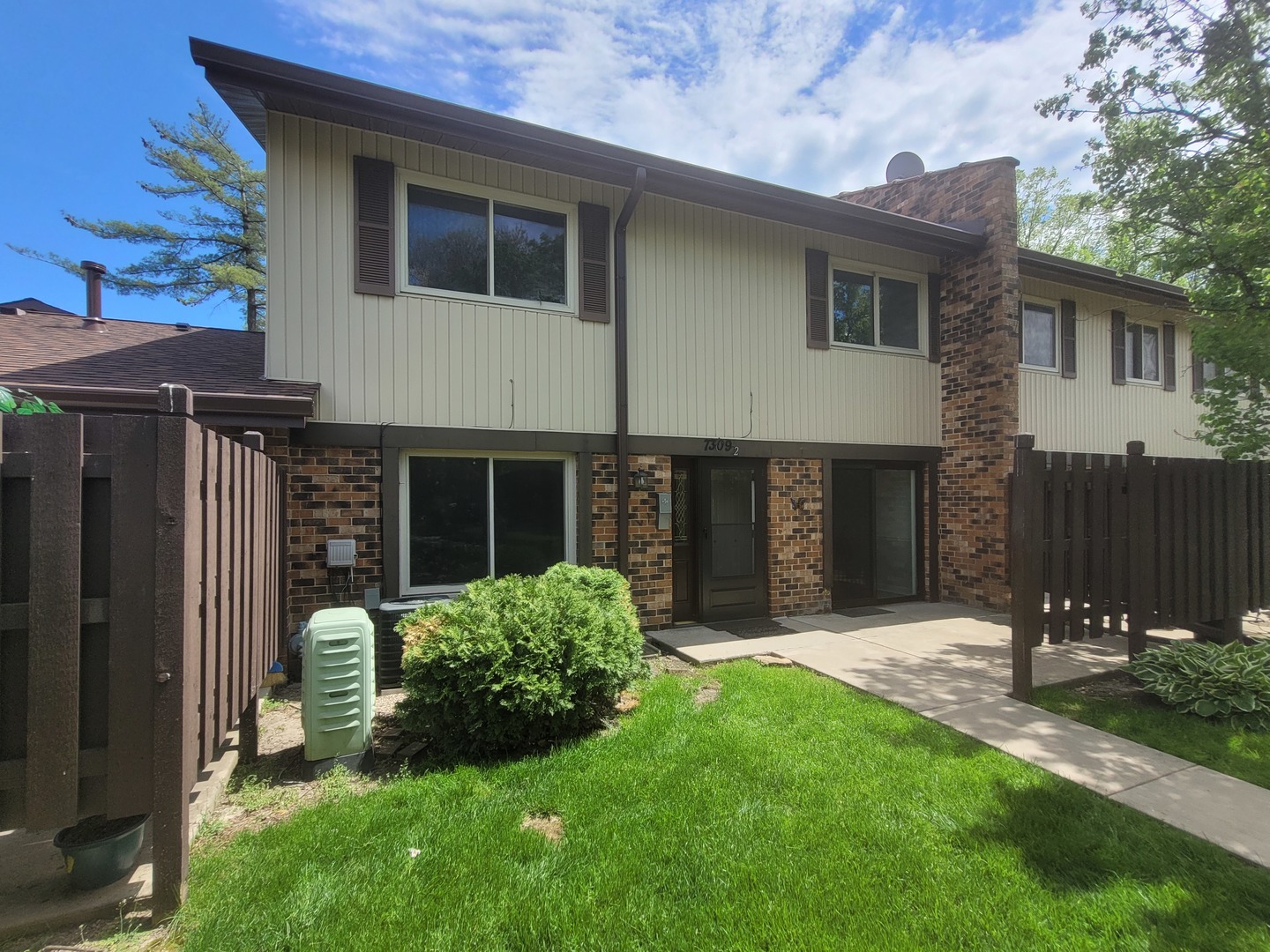 7309 Winthrop Way Unit: 2