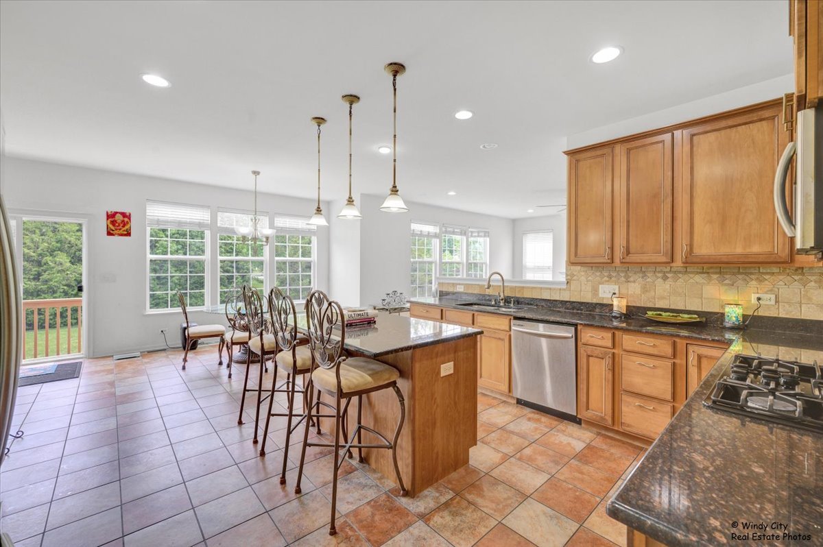 231 Valencia Parkway