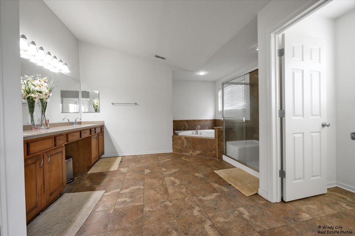 231 Valencia Parkway