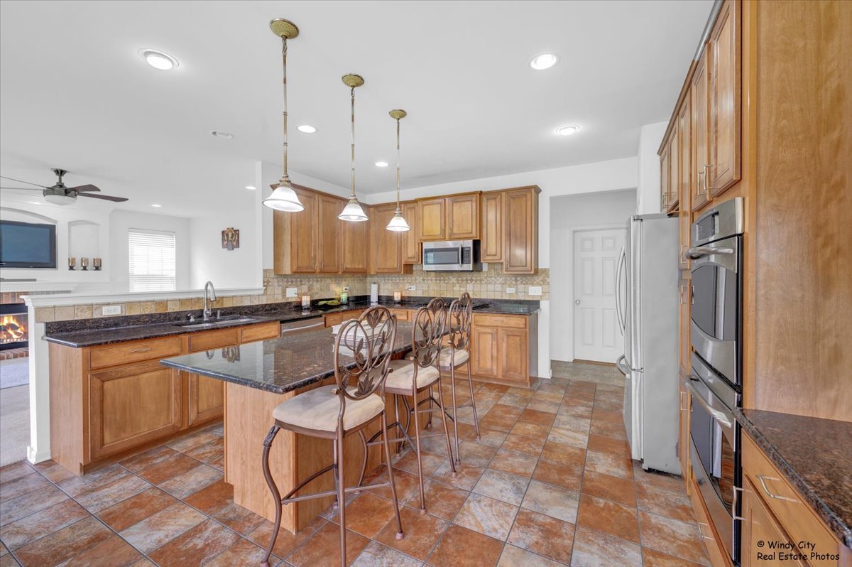 231 Valencia Parkway