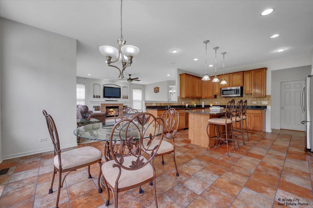 231 Valencia Parkway