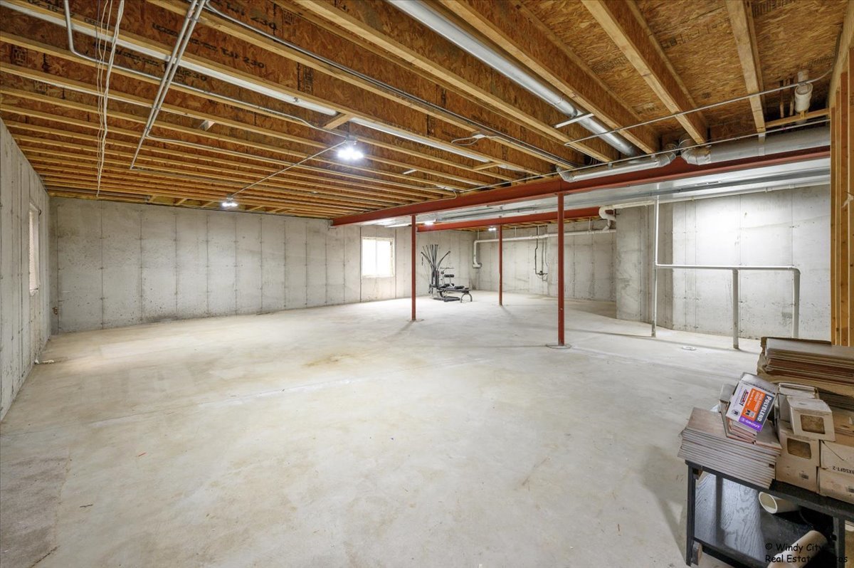 231 Valencia Parkway