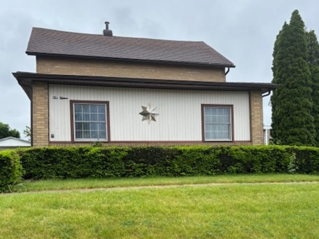 215 W Cleveland Street