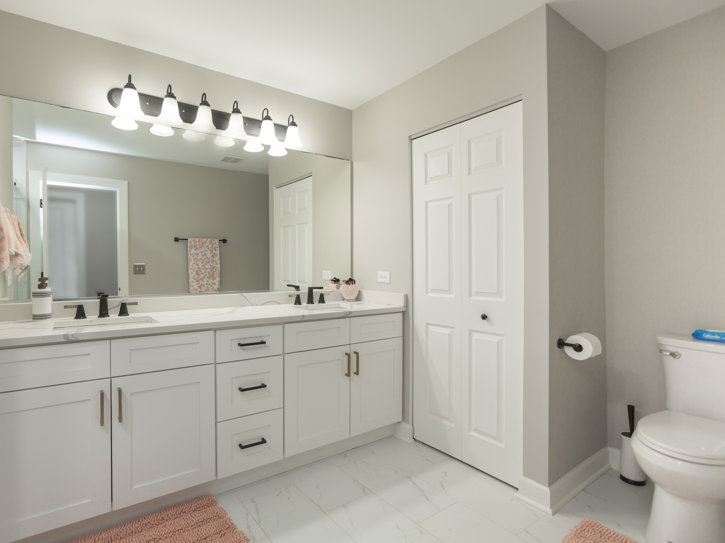 879 Oak Ridge Boulevard