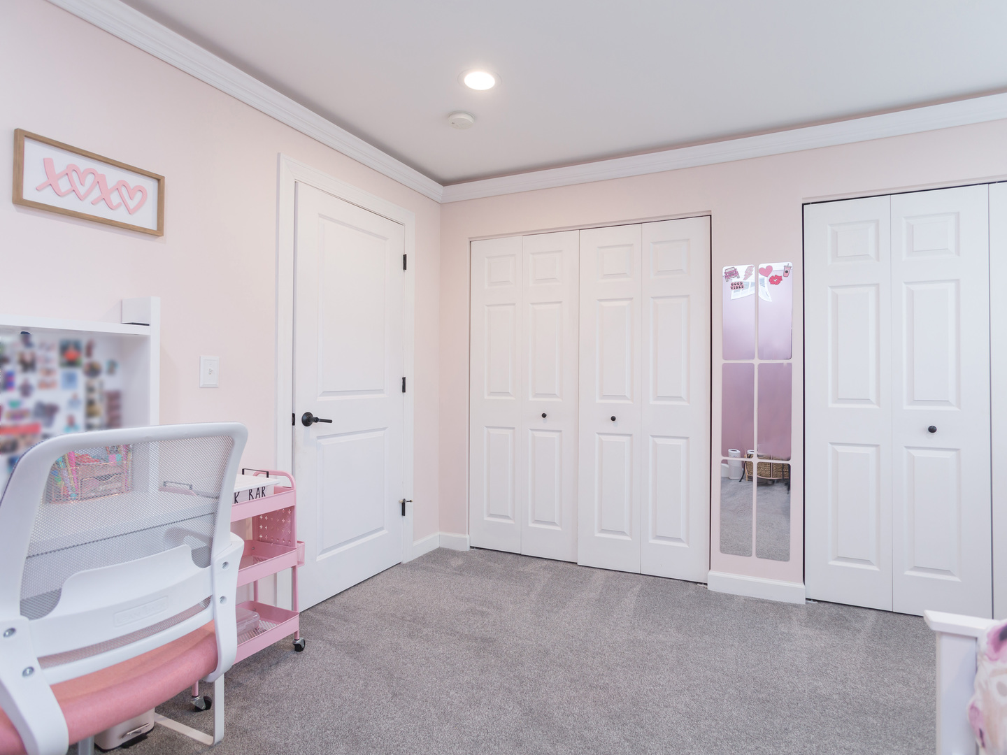 879 Oak Ridge Boulevard