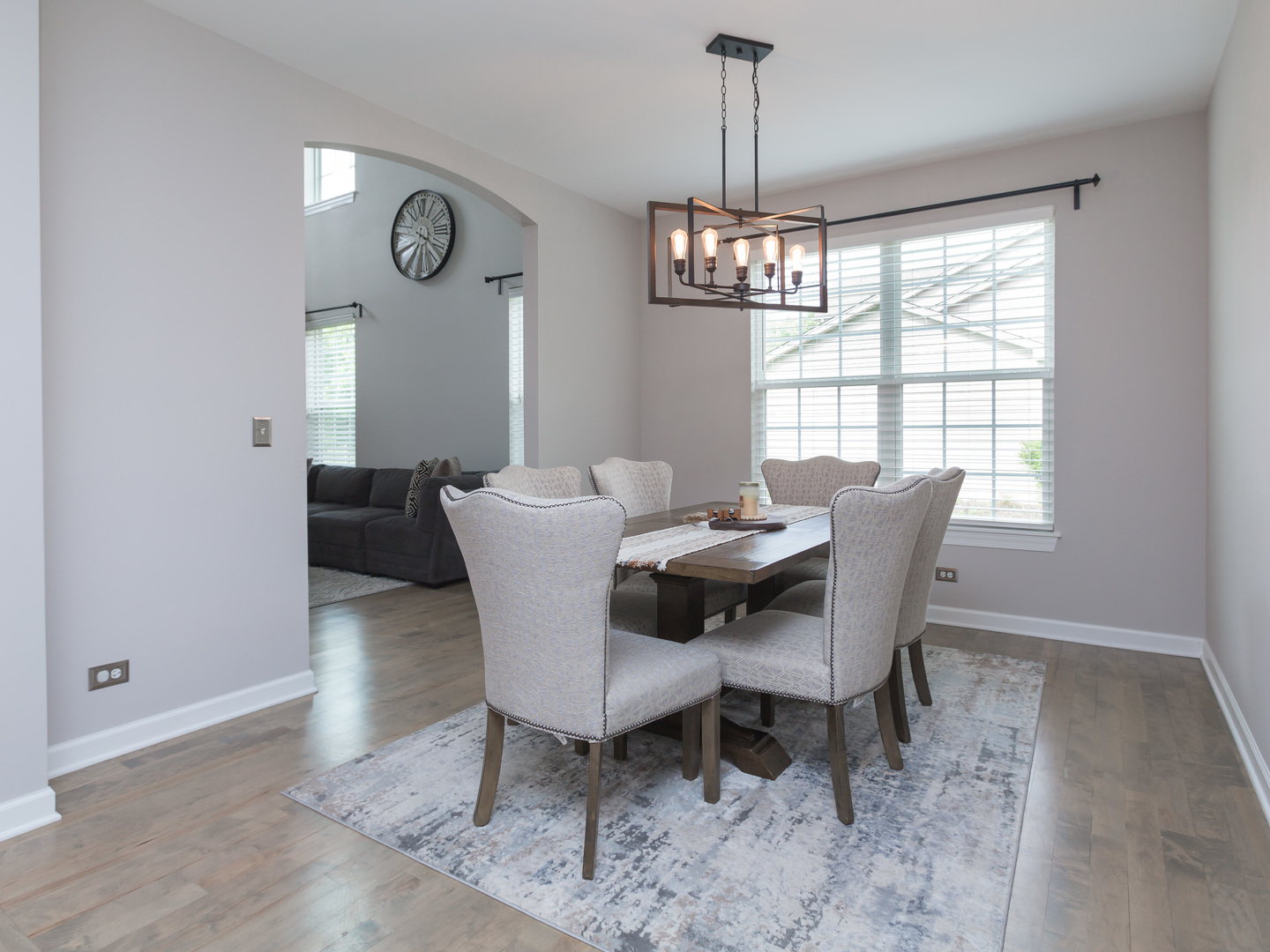 879 Oak Ridge Boulevard