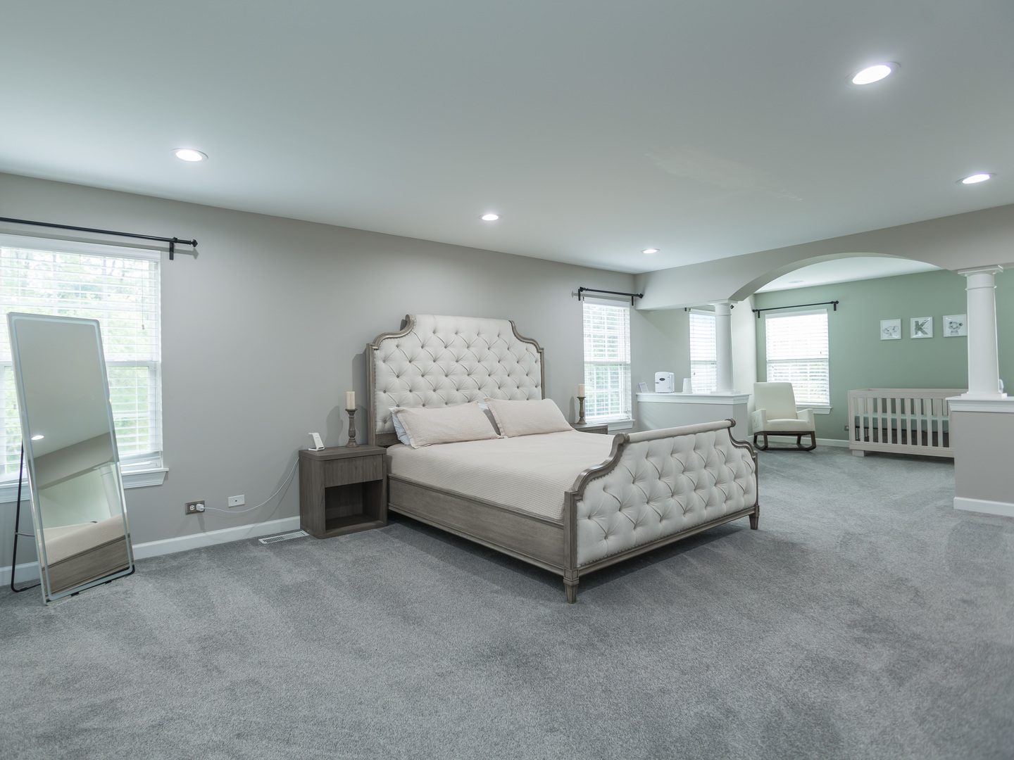 879 Oak Ridge Boulevard