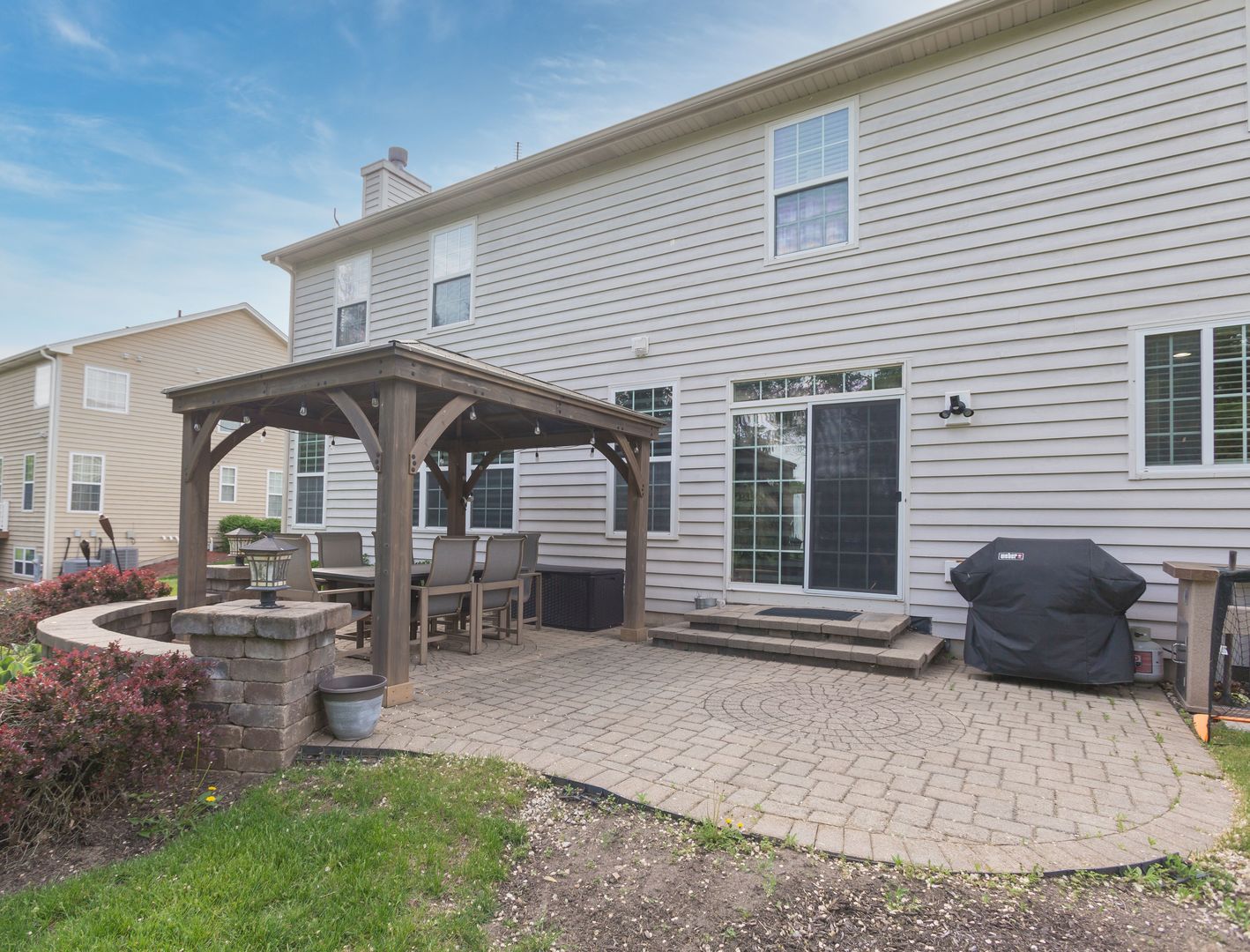 879 Oak Ridge Boulevard