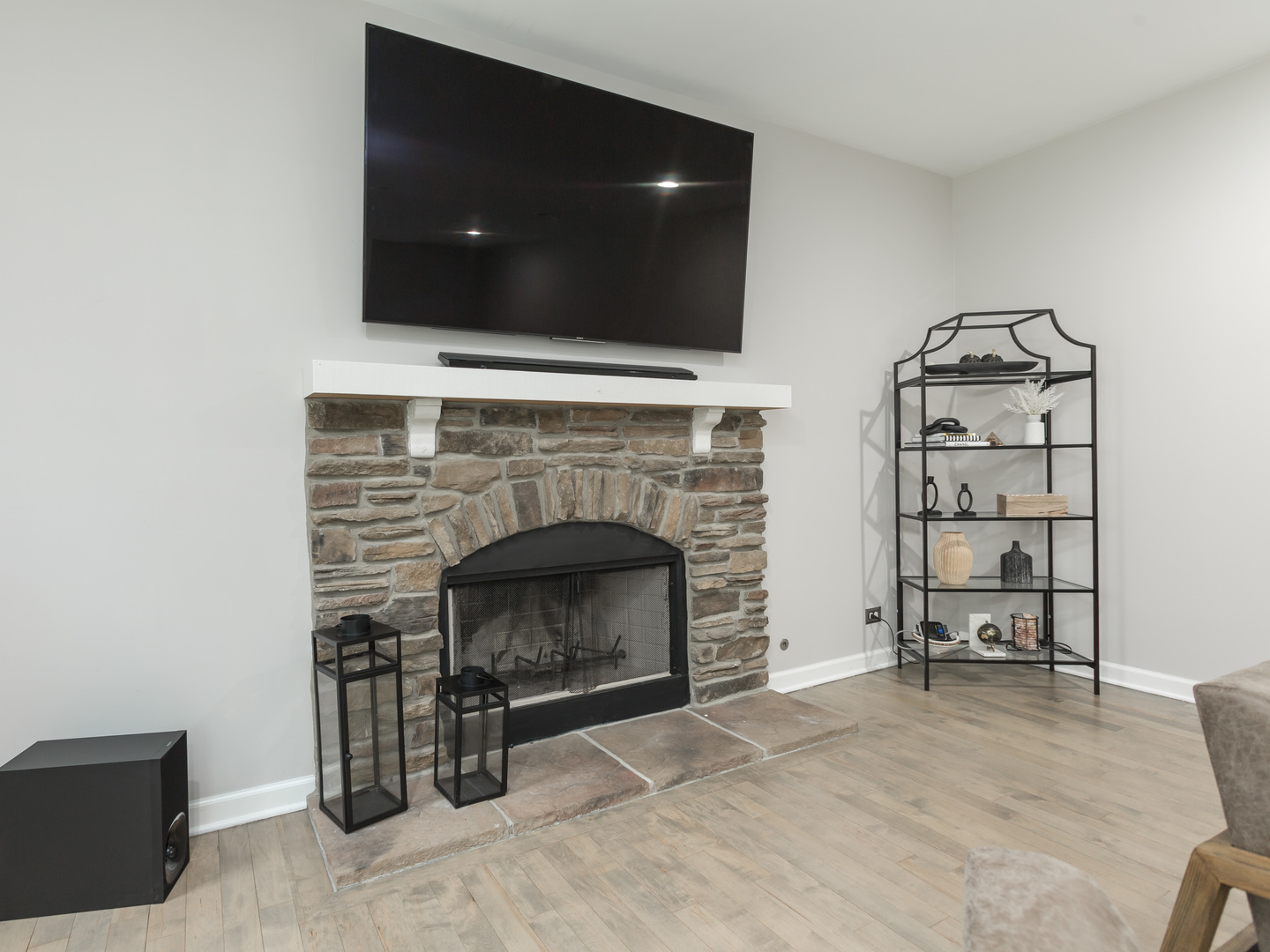 879 Oak Ridge Boulevard