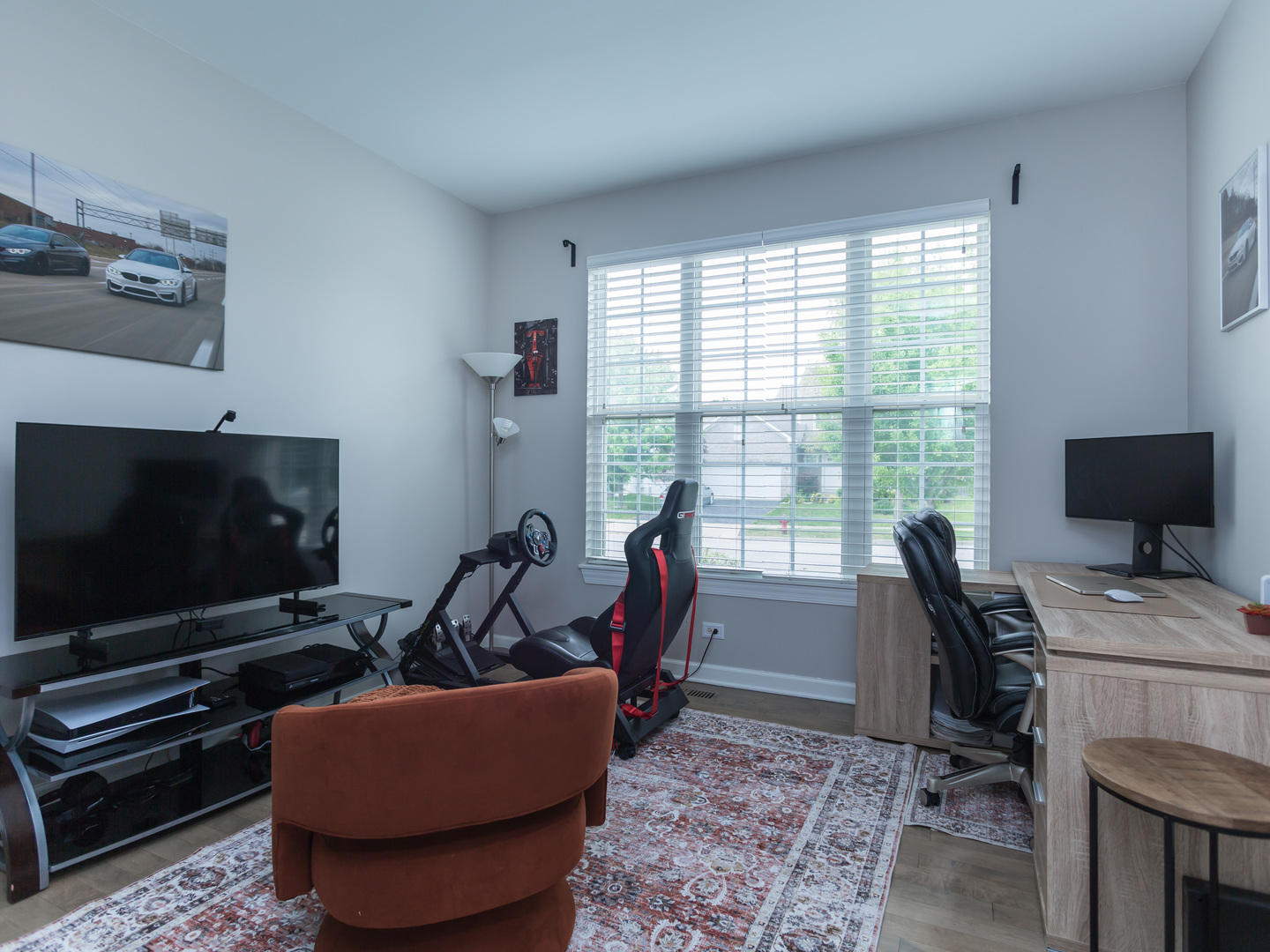 879 Oak Ridge Boulevard