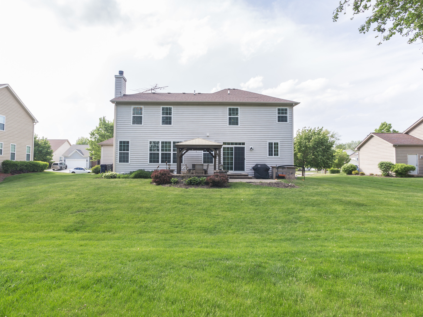 879 Oak Ridge Boulevard