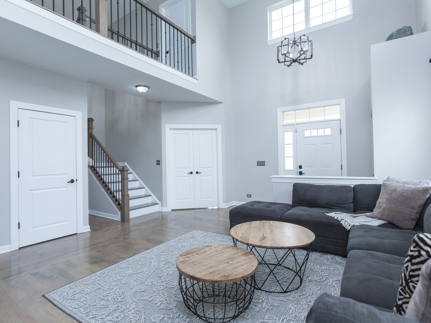 879 Oak Ridge Boulevard