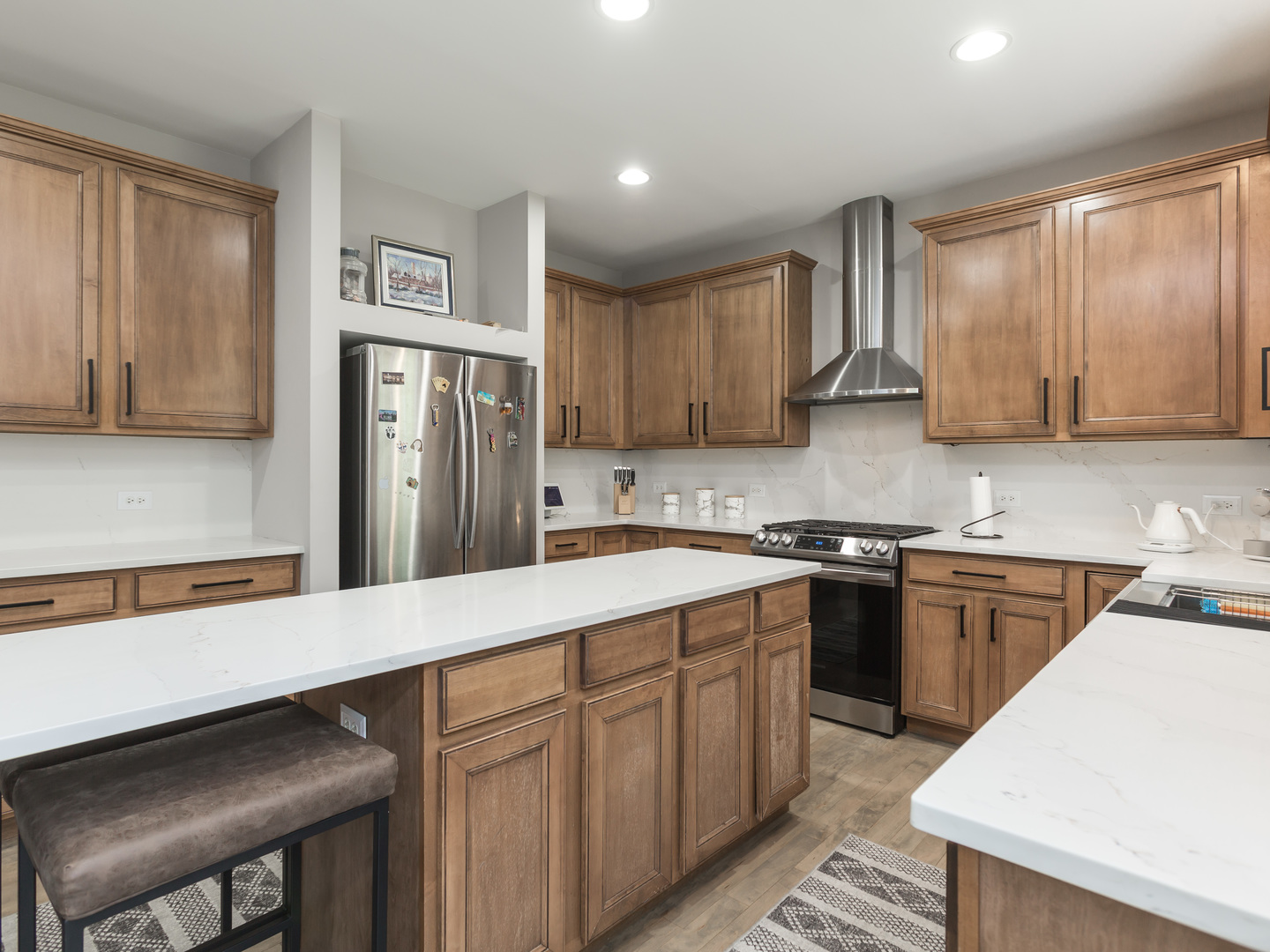 879 Oak Ridge Boulevard