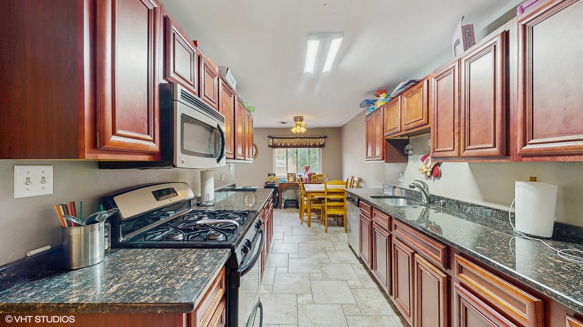 9621 S Karlov Avenue Unit: 303