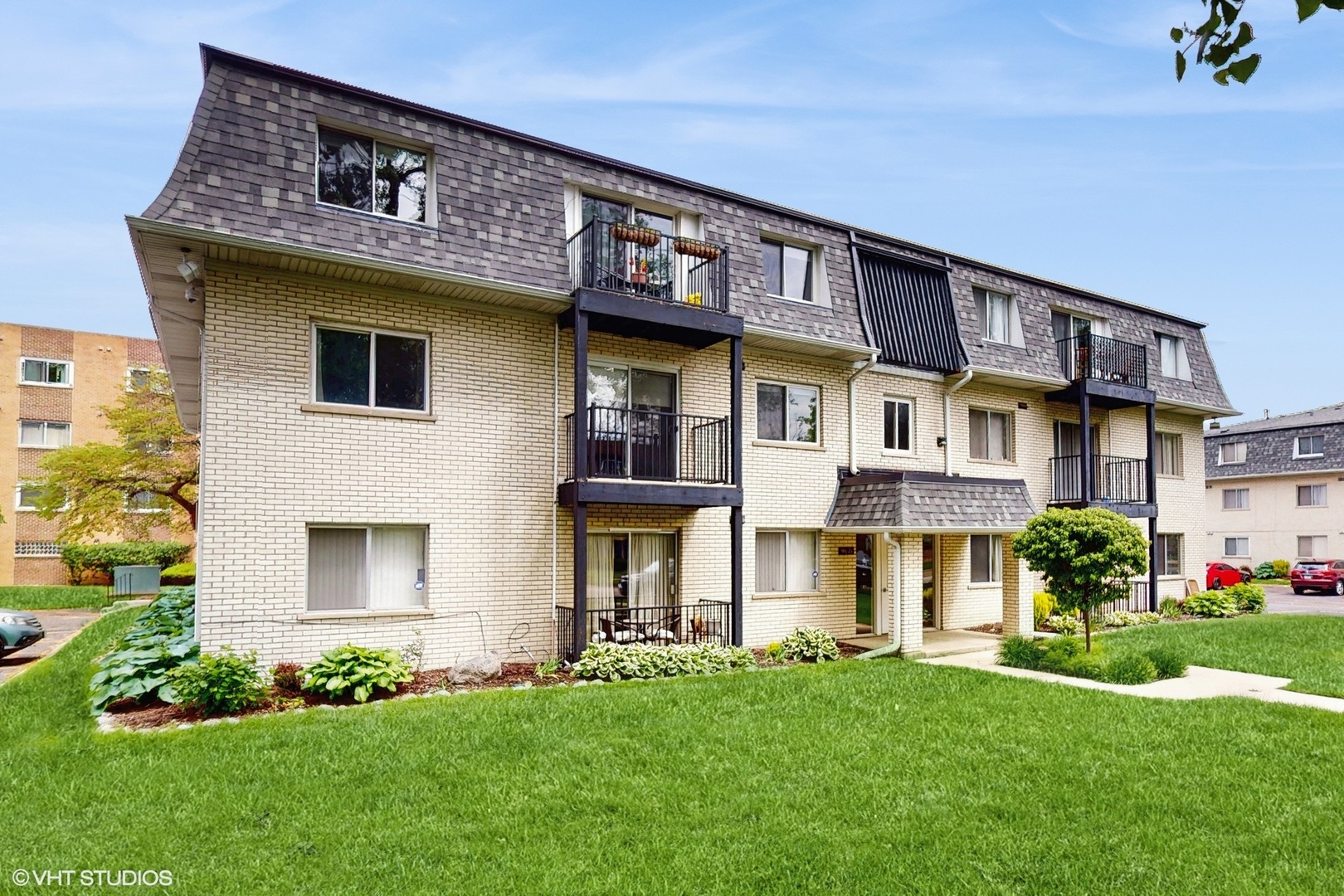 9621 S Karlov Avenue Unit: 303