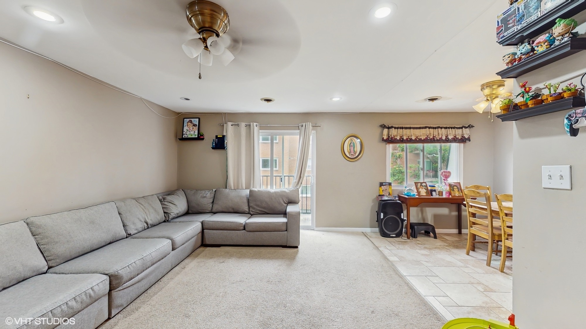 9621 S Karlov Avenue Unit: 303