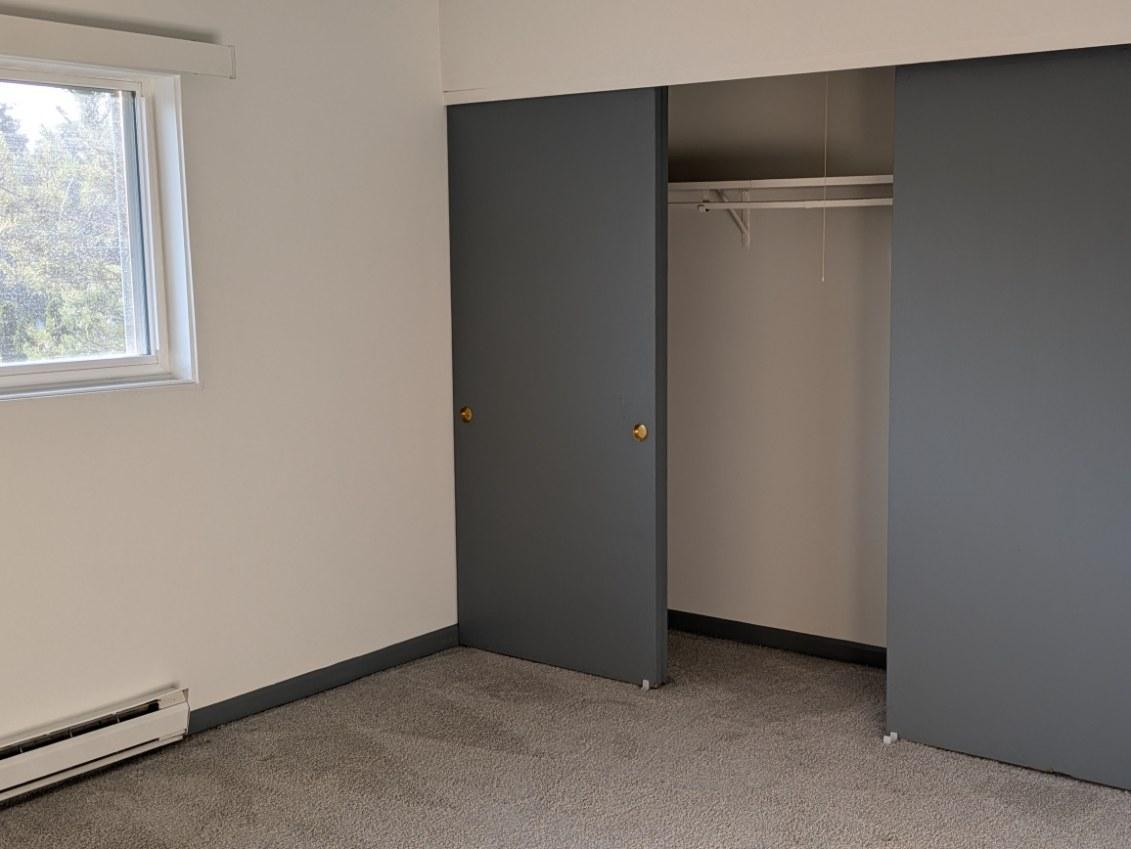 21W185 Tee Lane Unit: C