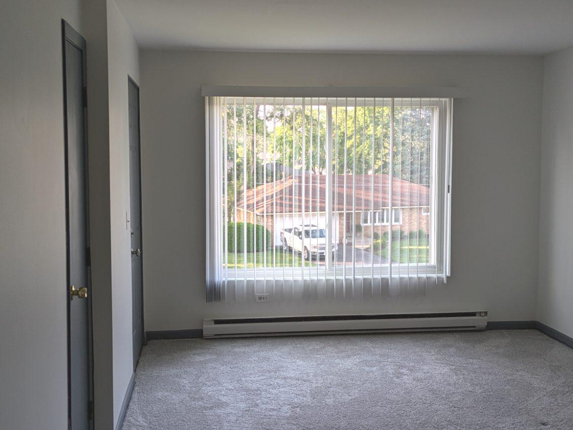 21W185 Tee Lane Unit: C