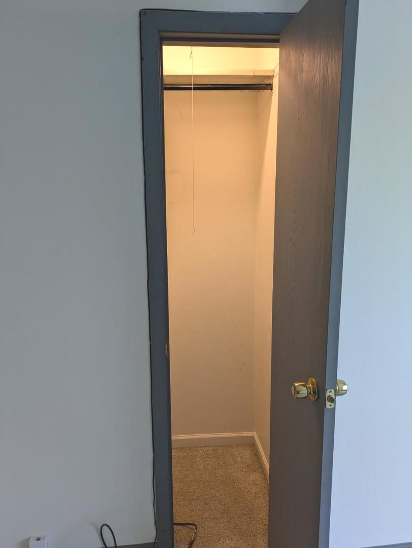 21W185 Tee Lane Unit: C