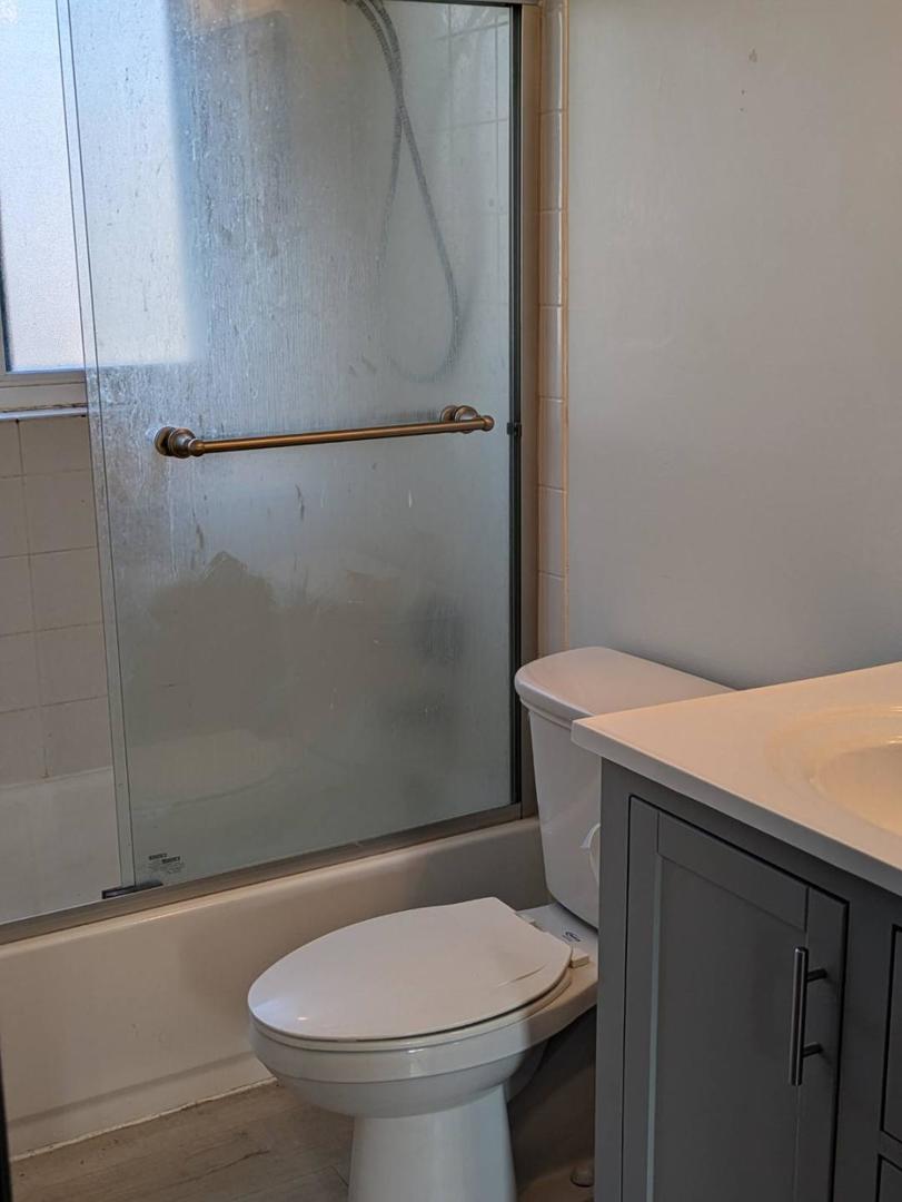 21W185 Tee Lane Unit: C