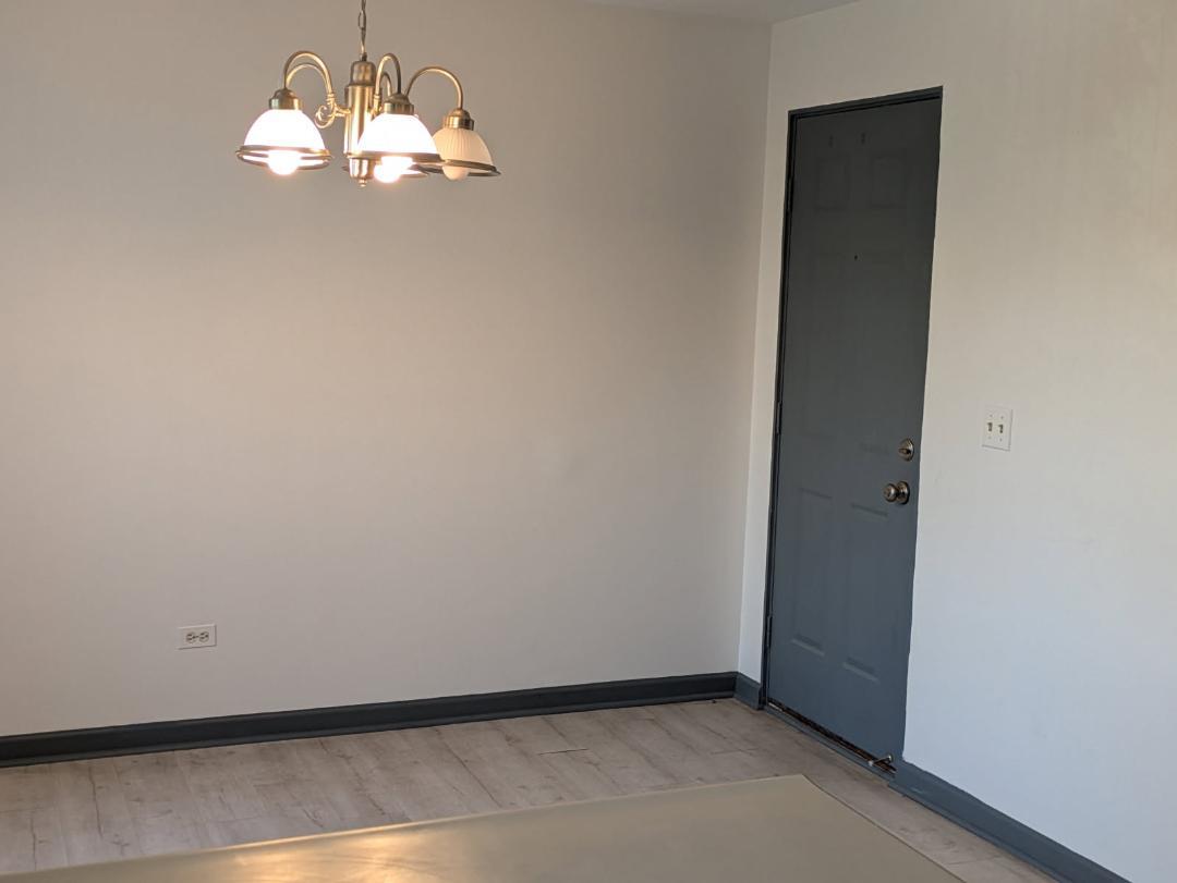 21W185 Tee Lane Unit: C