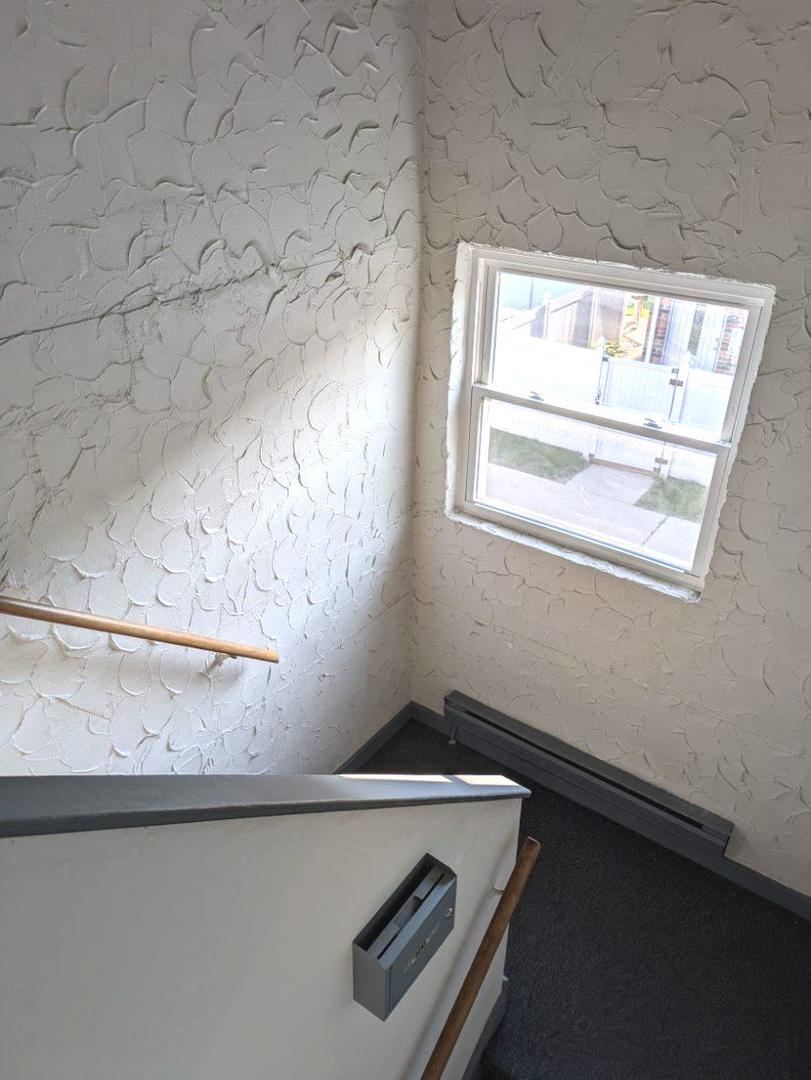 21W185 Tee Lane Unit: C