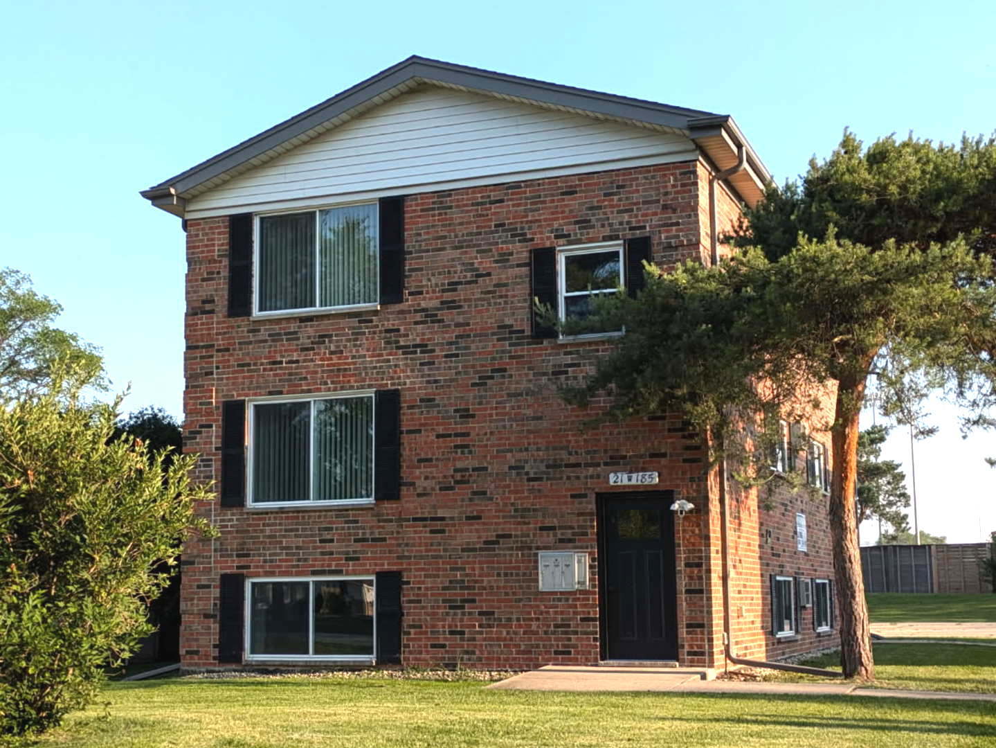 21W185 Tee Lane Unit: A