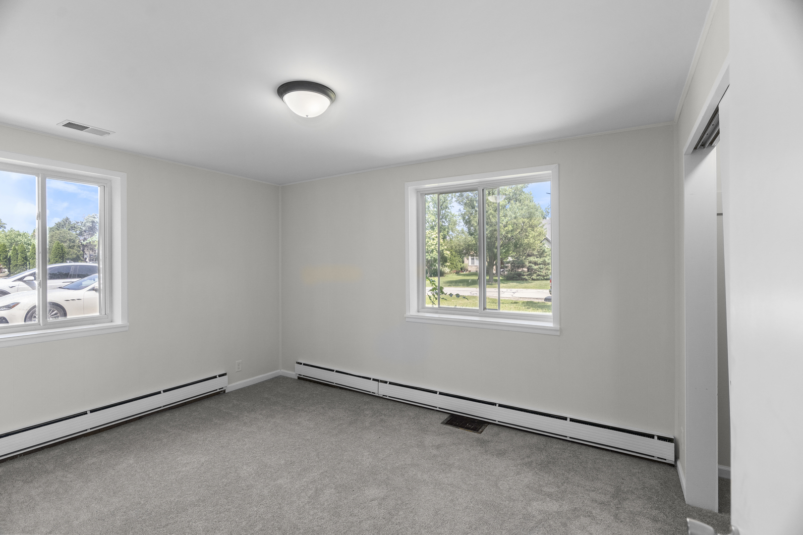 930 S CHATHAM Avenue